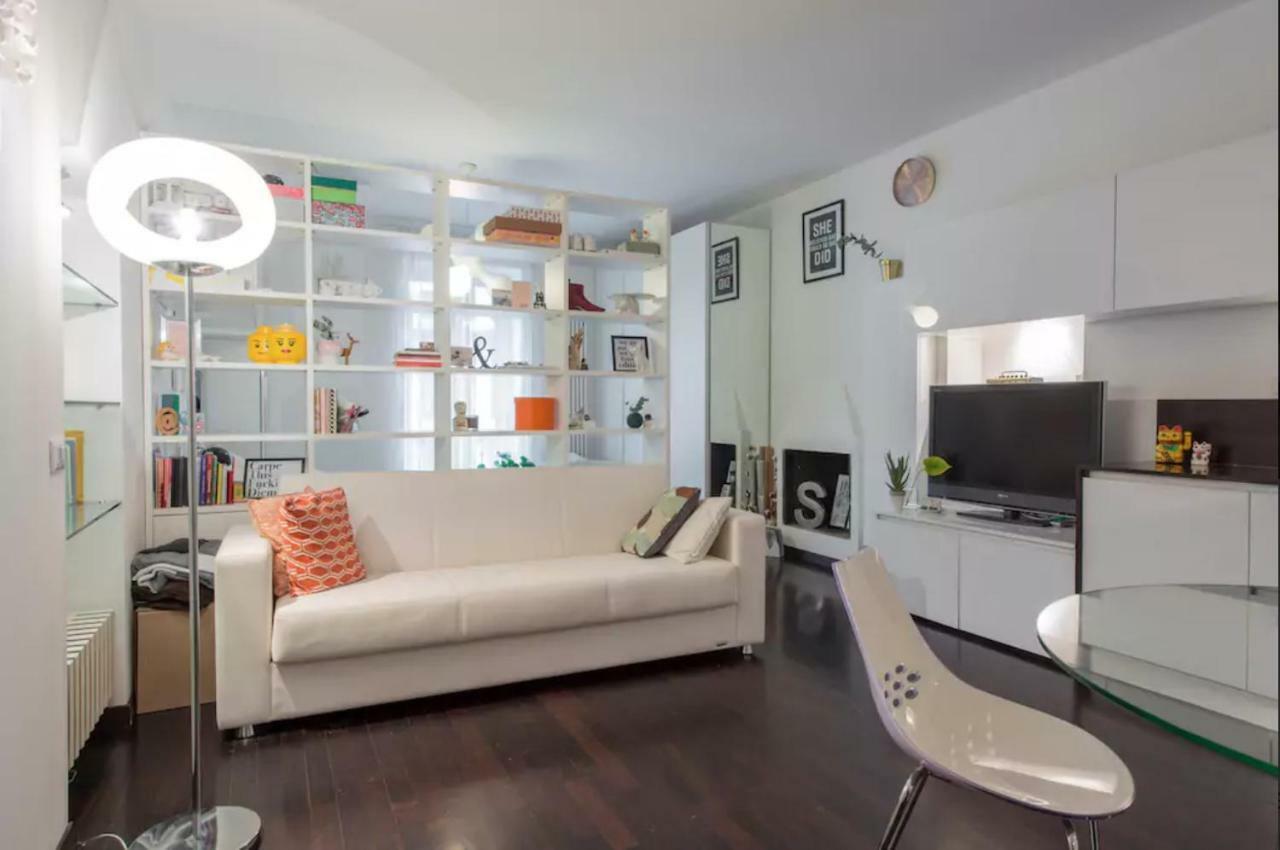 Lovely Apartment In The Heart Of ミラノ エクステリア 写真